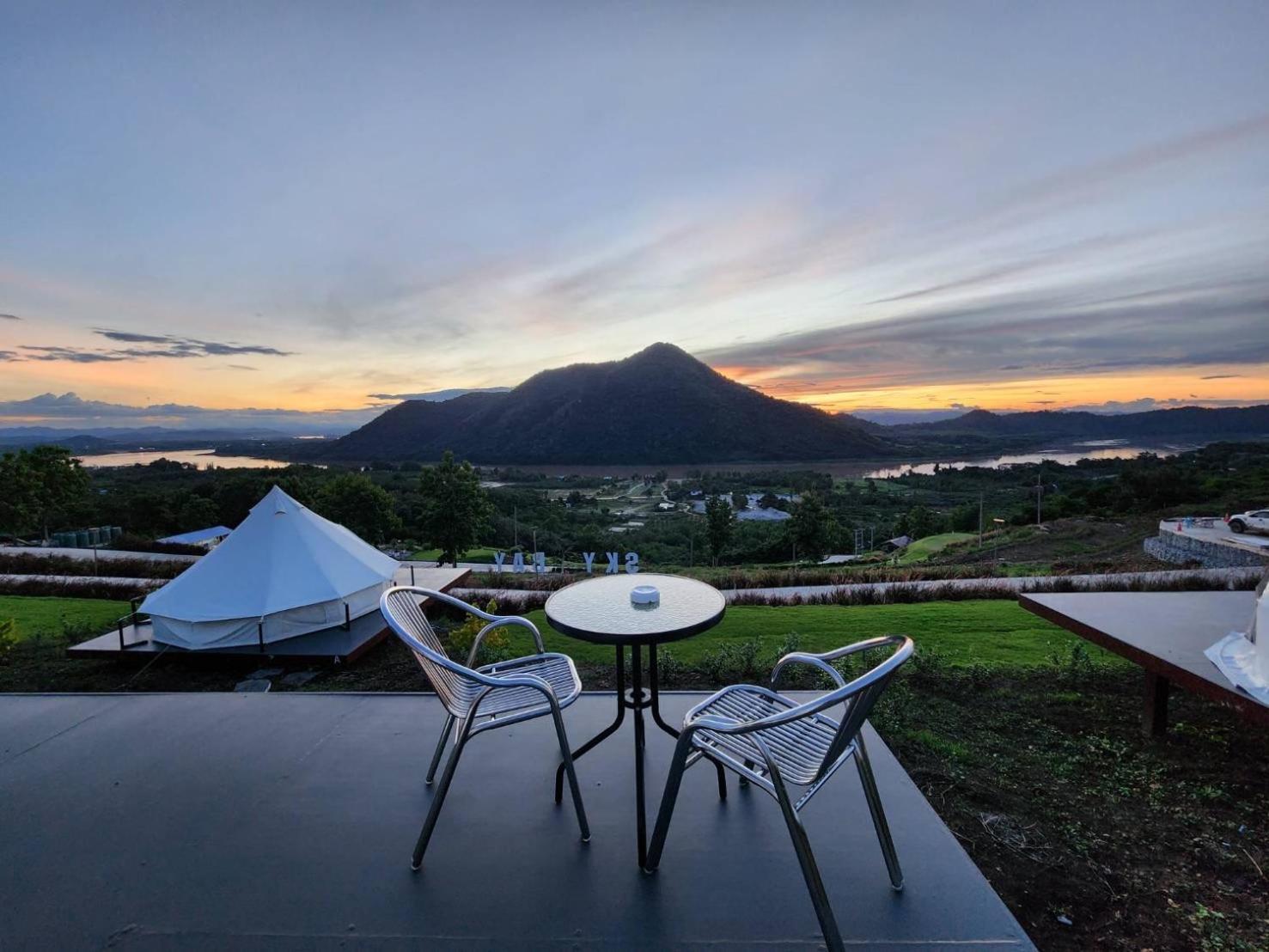 สกายเบย์ เชียงคาน Hotel Pha Baen Eksteriør billede
